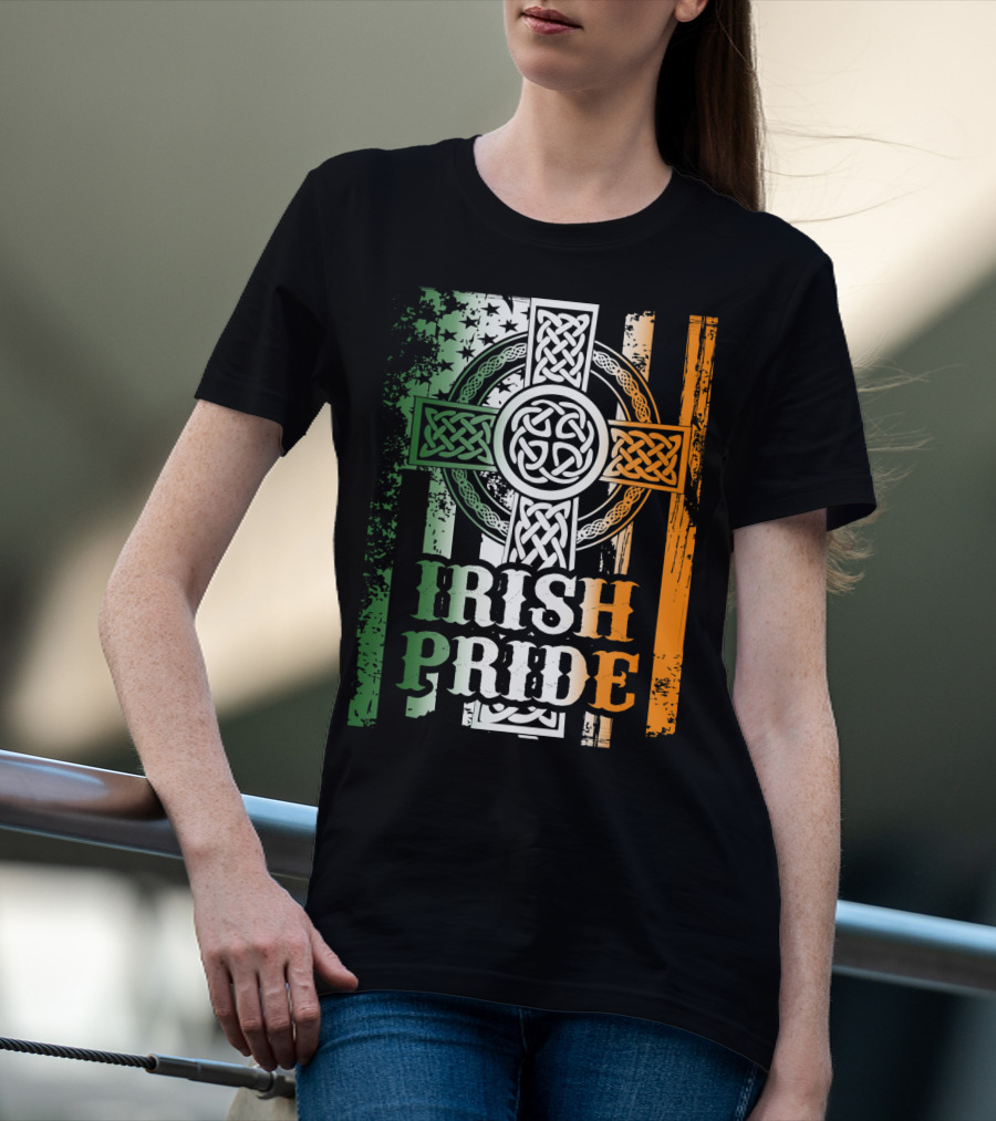 Irish Pride Celtic Cross St Patricks Day Flag Elements T-Shirt