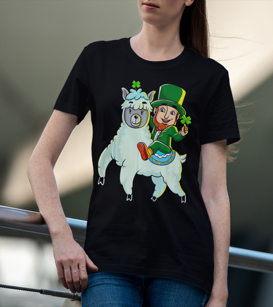 Leprechaun Riding Llama Clover Hat Green Suit Cartoon T-Shirt