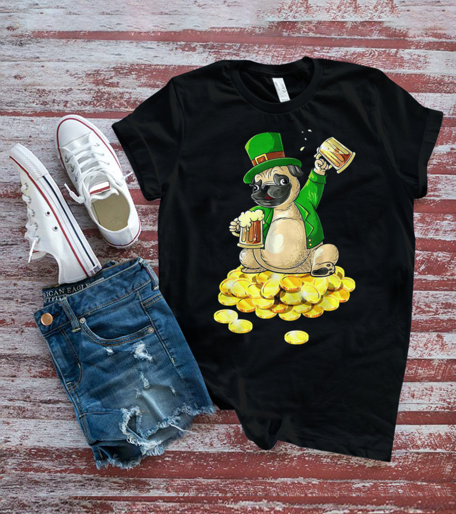 Irish Pug St. Patrick's Day Beer Cheers On Gold Coins T-Shirt
