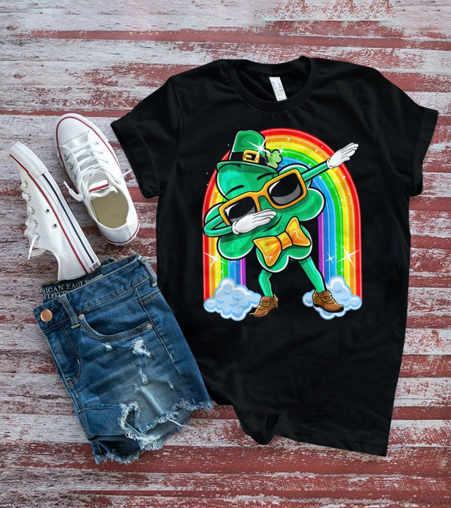 Dabbing St. Patricks Day Shamrock Leprechaun With Rainbow T-Shirt