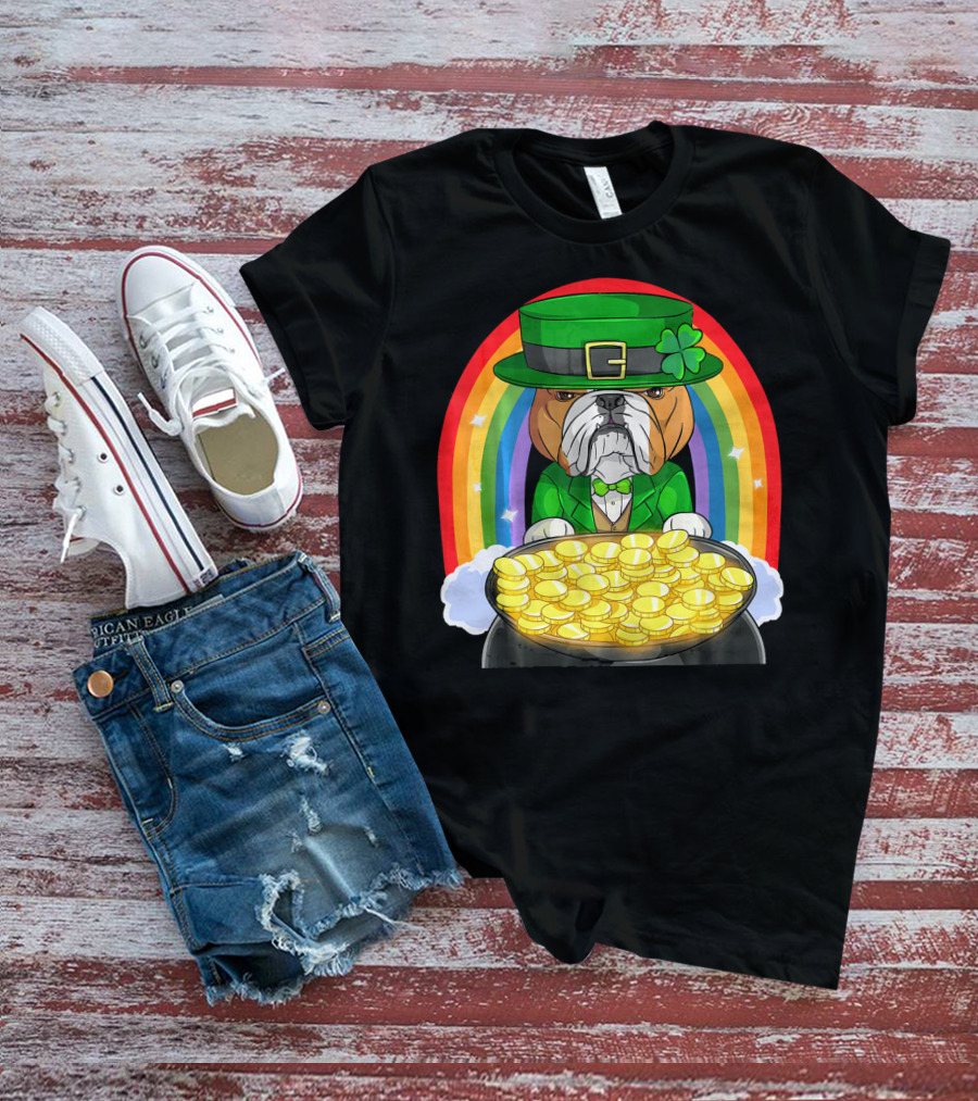 English Bulldog St Patricks Day Leprechaun Pot Of Gold Rainbow T-Shirt