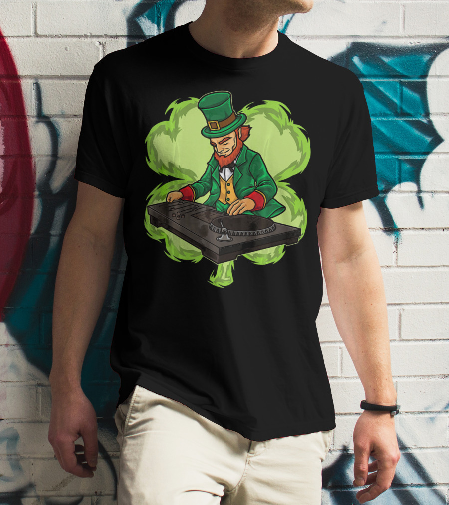 DJ Leprechaun Irish Luck Live On Stage With Turntable Shamrock T-Shirt