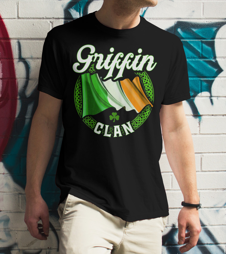 Griffin Clan Irish Flag Surname Ireland Celtic Heritage T-Shirt