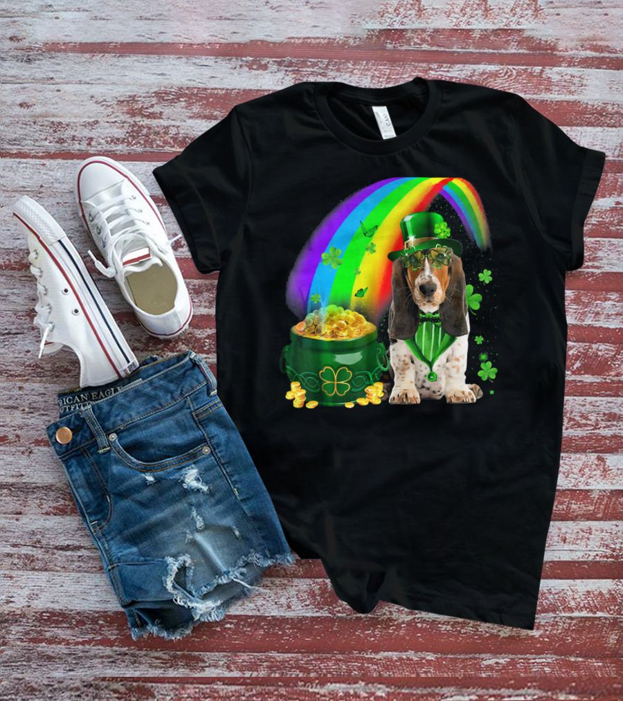 Basset Hound With Leprechaun Hat Rainbow And Pot Of Gold T-Shirt