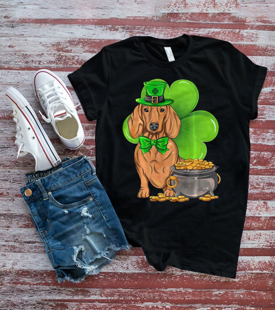 Dachshund St Patricks Day Leprechaun Dog Shamrock Hat Pot Of Gold T-Shirt