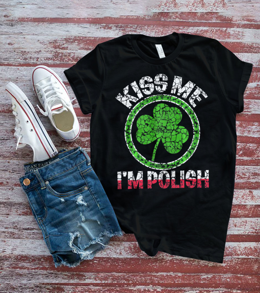 Kiss Me I'm Polish Clover Circle Crackle Texture T-Shirt