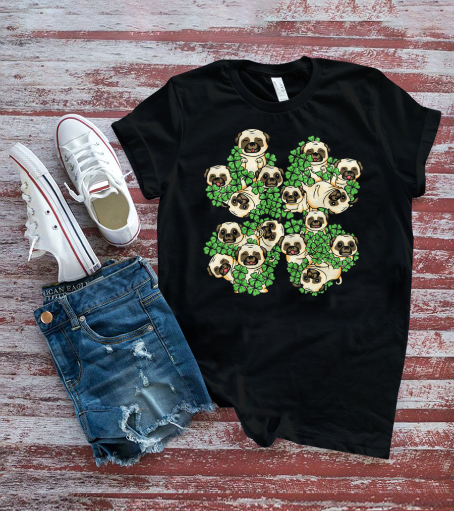 Pug St. Patricks Day Irish Pug Shamrock Clover Pugs T-Shirt