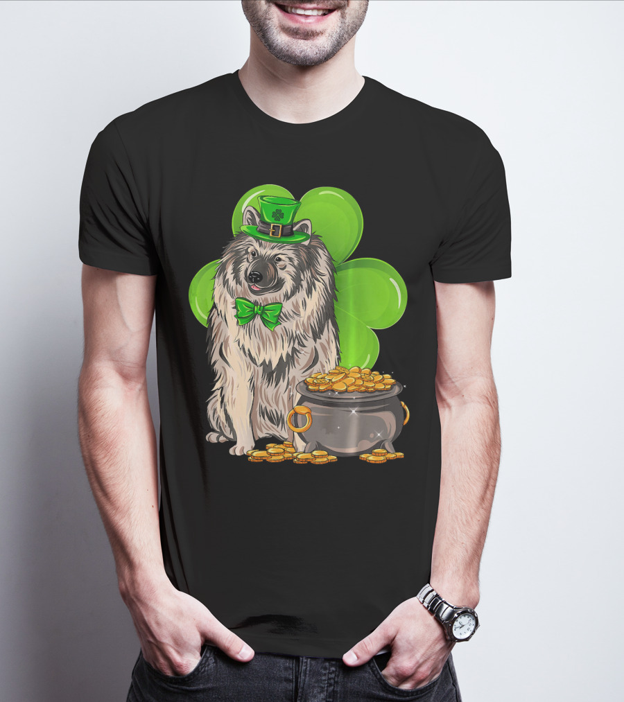 Keeshond St Patricks Day Leprechaun Dog Clover Pot Of Gold T-Shirt