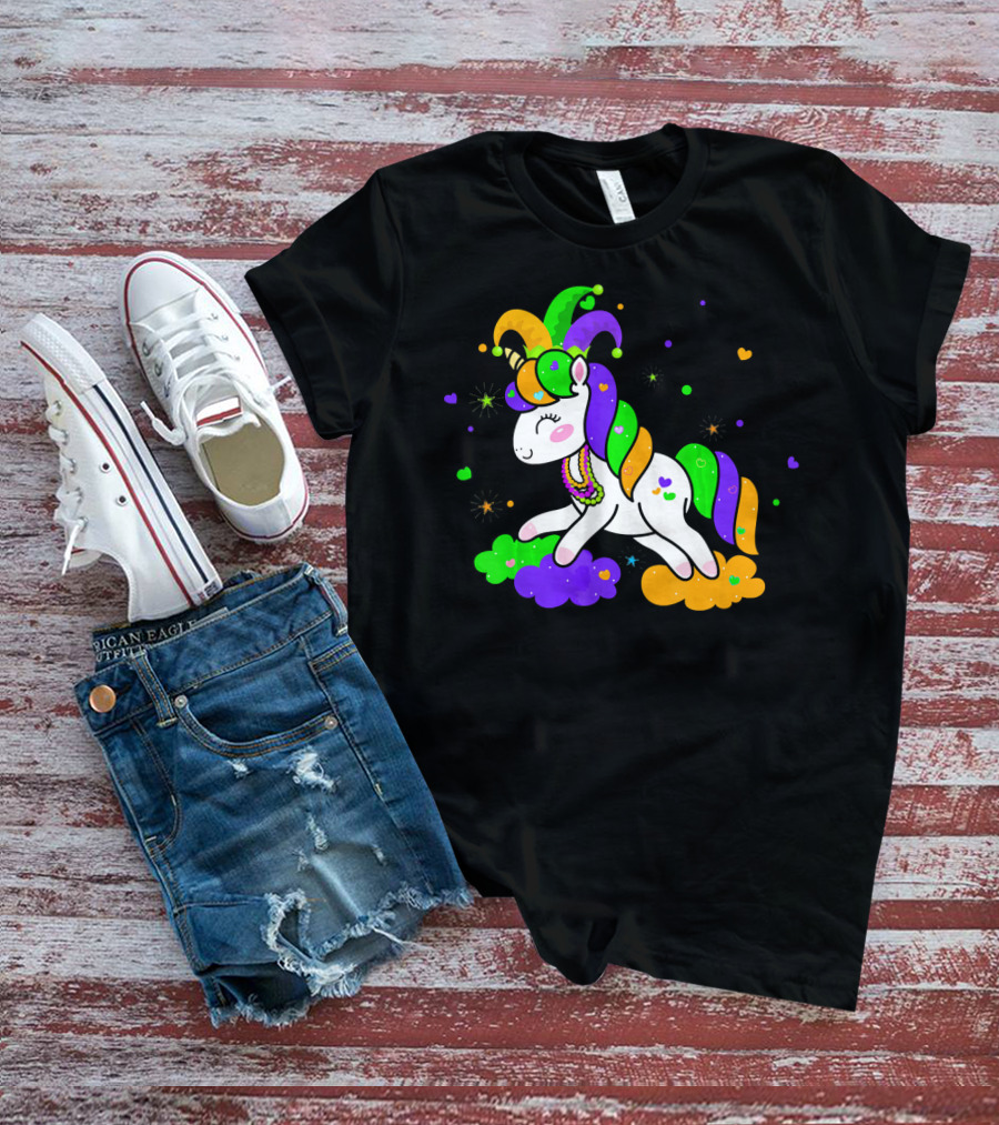 Unicorn Mardi Gras Party Rainbow Mask Beads T-Shirt