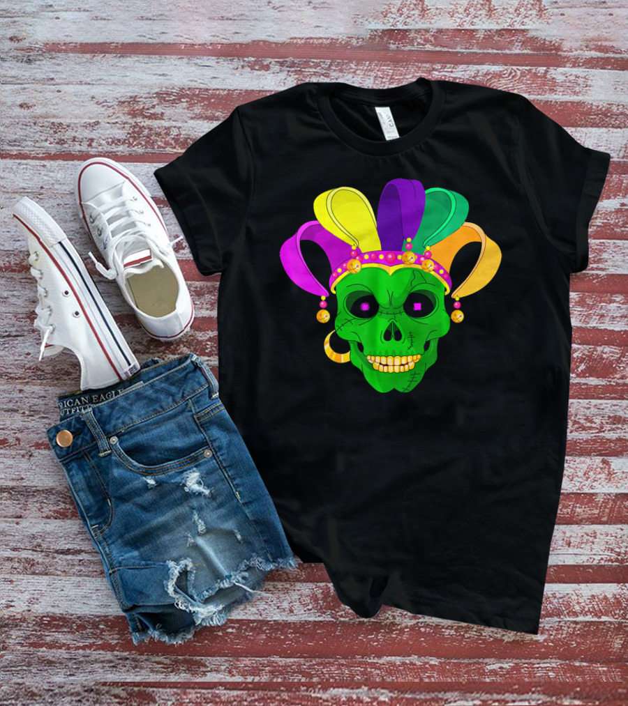 Skull Face Green Jester Hat Mardi Gras T-Shirt
