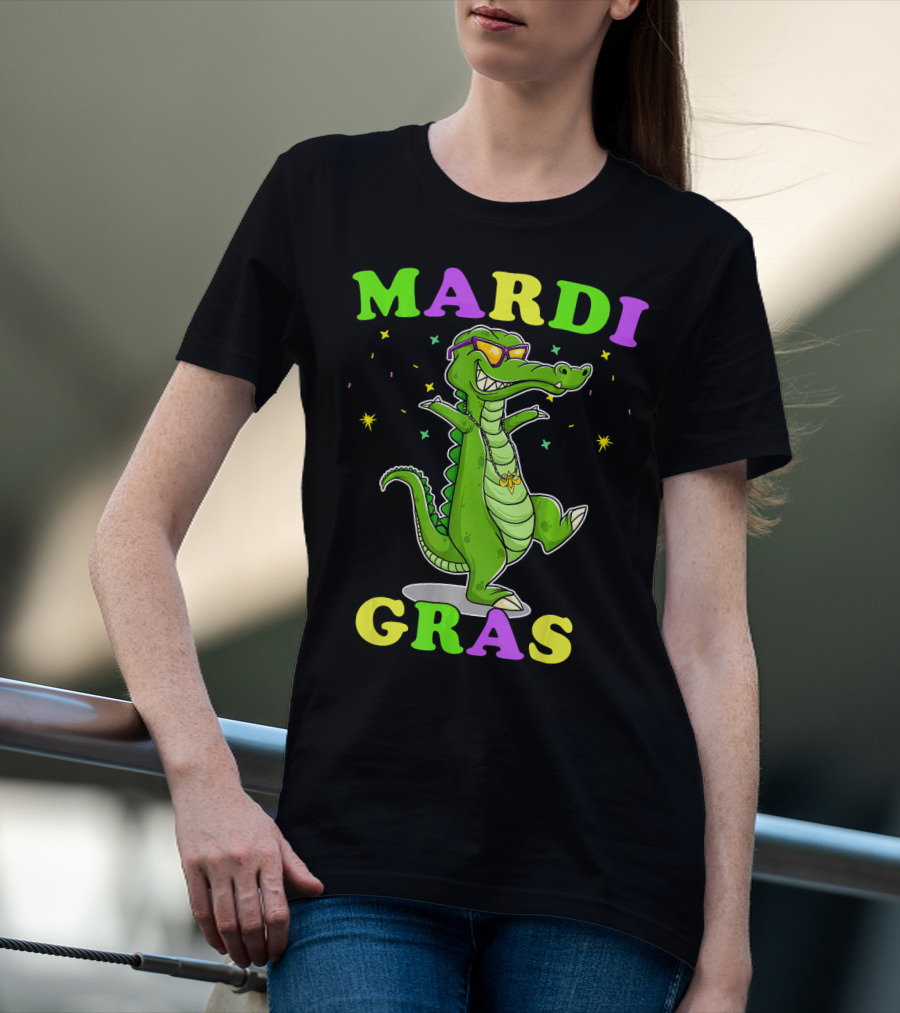 Mardi Gras Alligator Party With Sunglasses And Beads T-Shirt