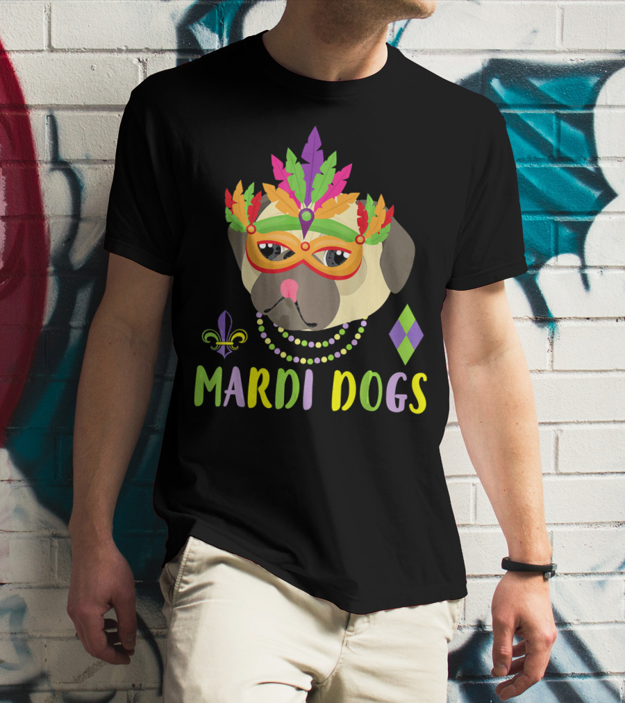 Pug Dog Mardi Gras Beads Mask Fleur De Lis Mardi Dogs Masquerade Costume T-Shirt