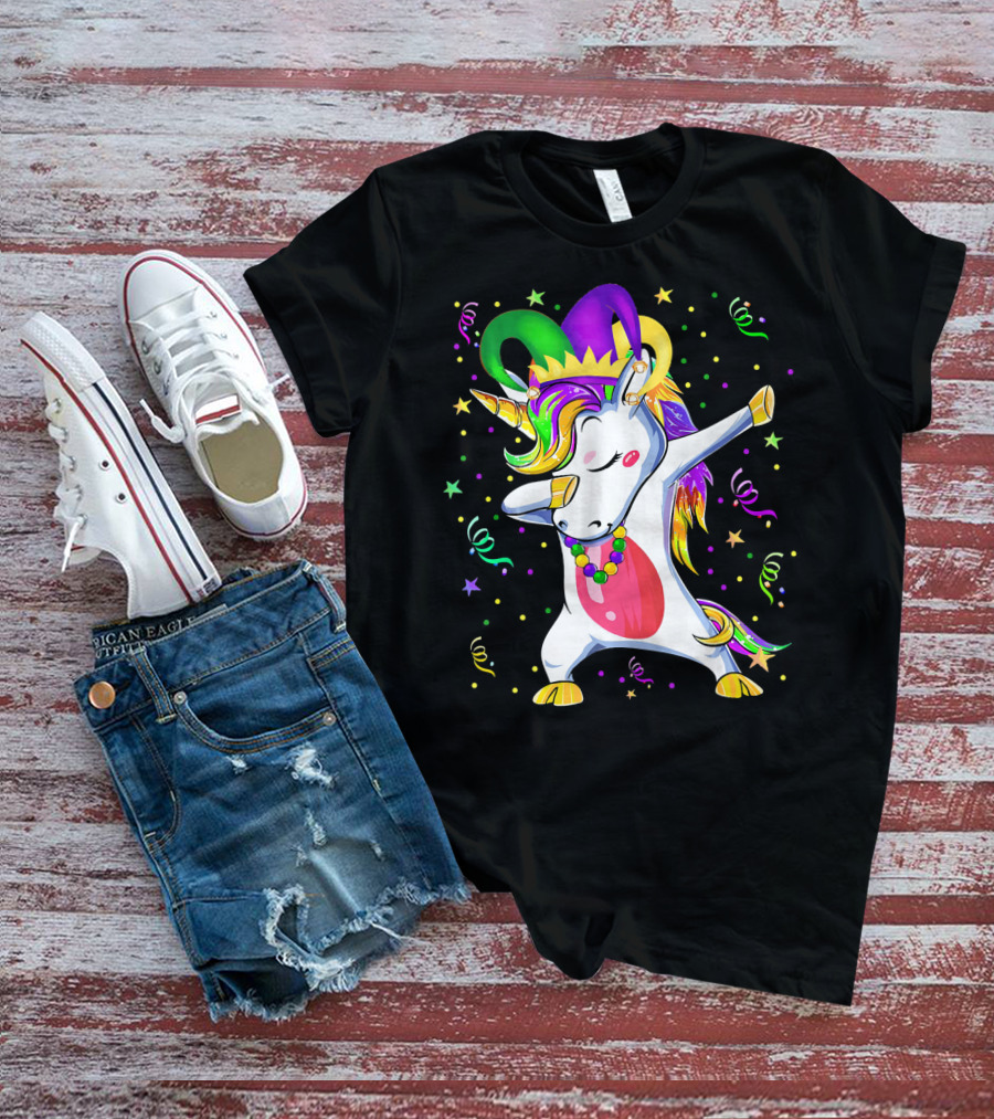 Mardi Gras Unicorn Dabbing Celebration With Beads And Jester Hat T-Shirt