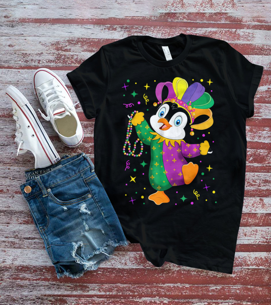 Cute Penguin Jester With Mardi Gras Colors And Beads T-Shirt