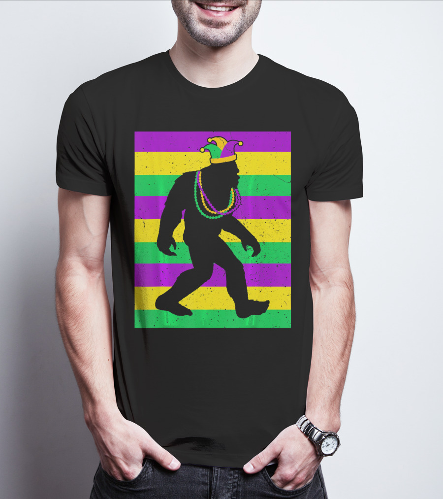 Bigfoot Sasquatch In Mardi Gras Jester Hat And Beads T-Shirt
