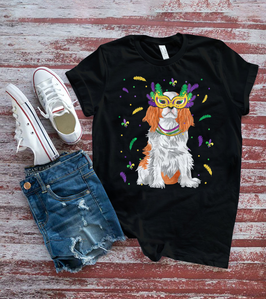Cavalier King Charles Spaniel Mardi Gras Mask Beads Feathers Fleur-de-lis T-Shirt