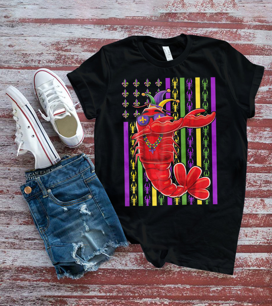 Funny Mardi Gras Crawfish Dabbing Americ Jester Hat Beads Fleur-de-Lis Stripes T-Shirt