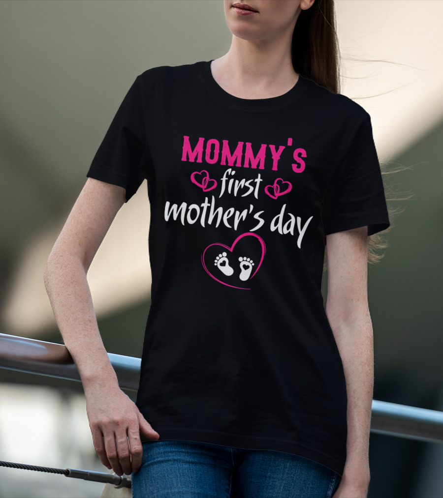 Mommy's First Mother's Day Baby Footprints Heart T-Shirt