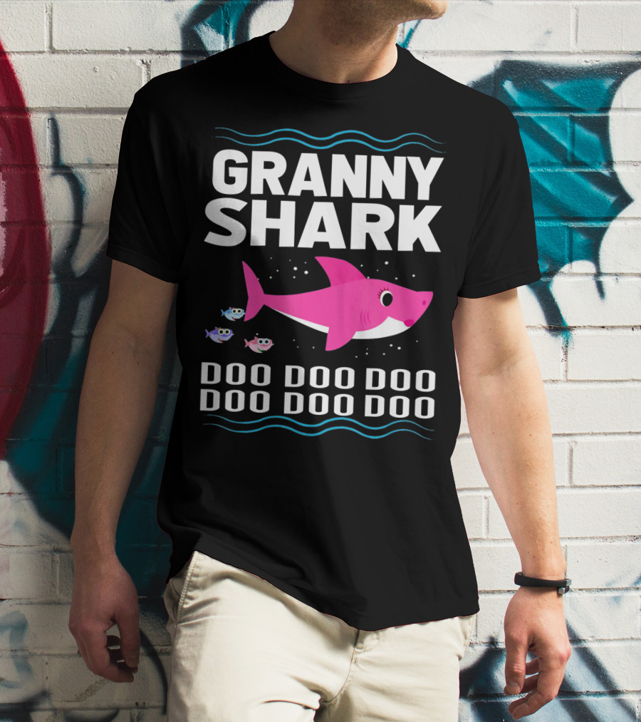Granny Shark Doo Doo Doo Doo Pink Funny Baby Shark T-Shirt