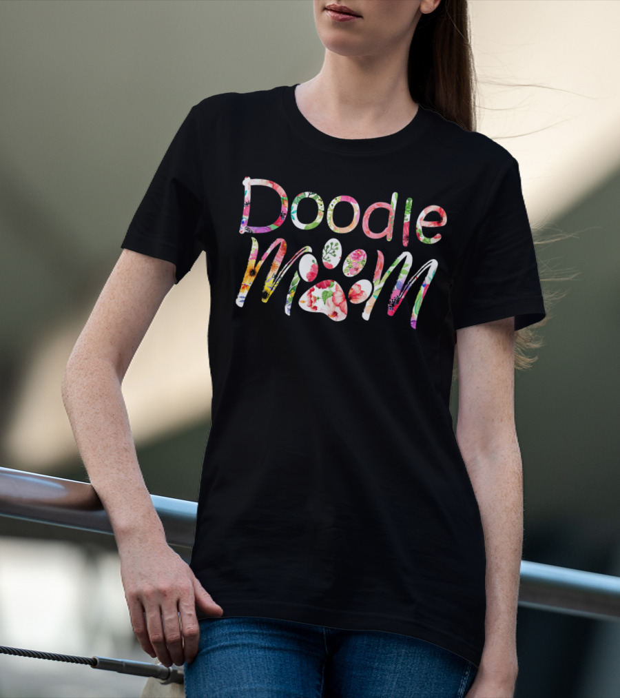 Doodle Mom Floral Print With Dog Paw Love T-Shirt