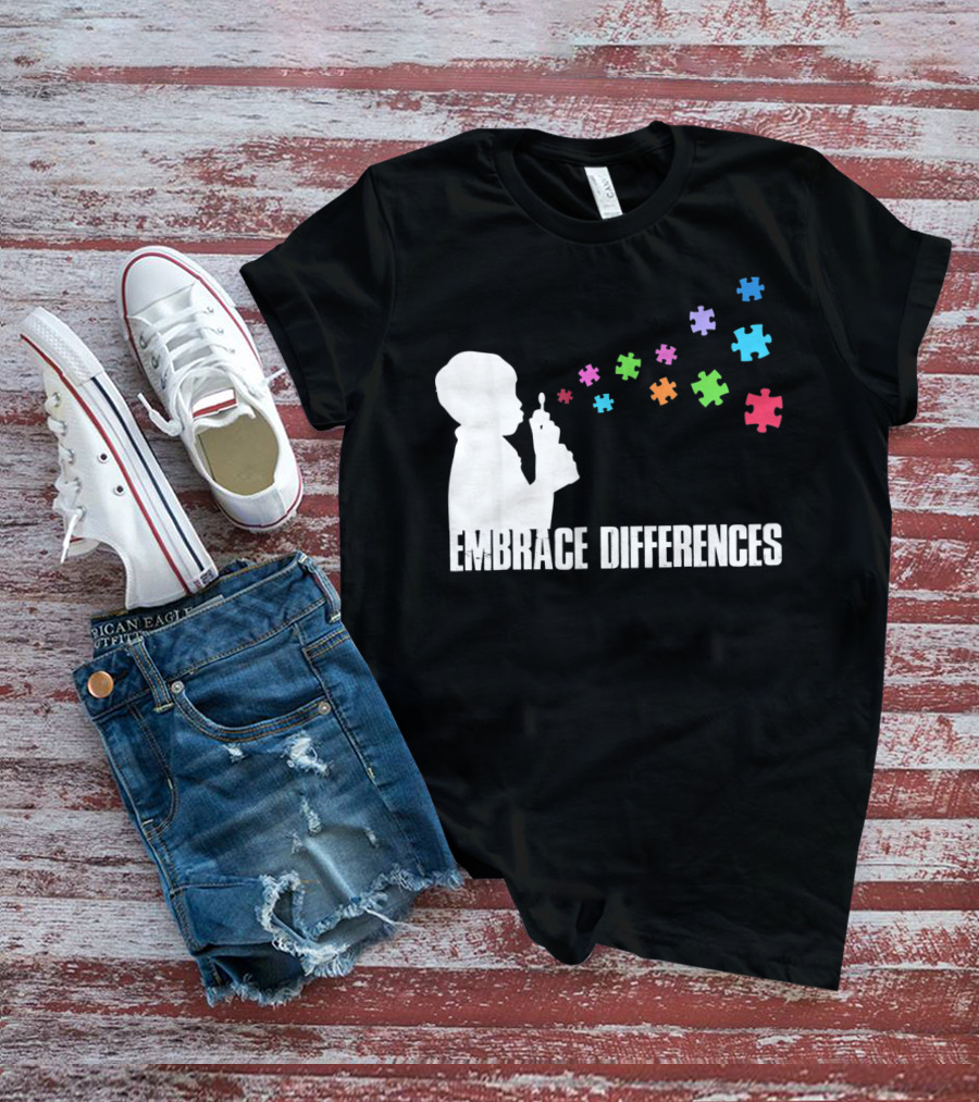 Embrace Differences Support Auti Autism Puzzle Pieces Bubbles T-Shirt