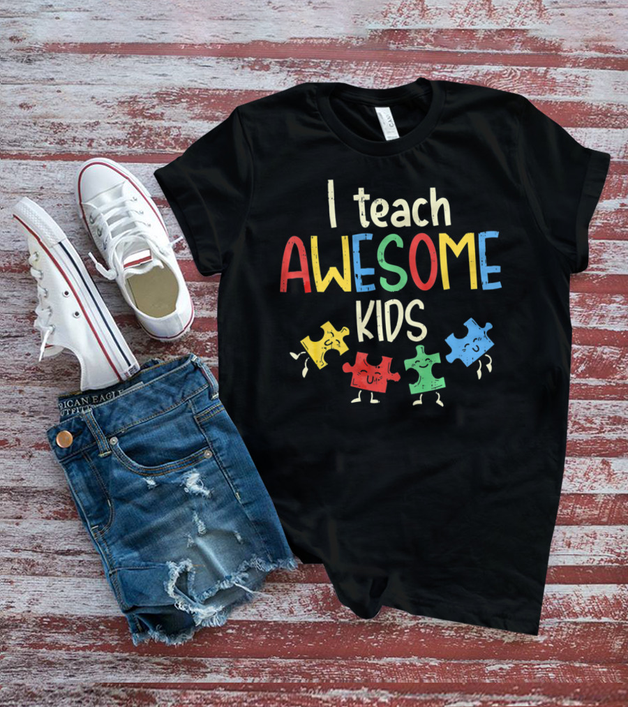 I Teach Awesome Kids Autism Special Puzzle Piece T-Shirt