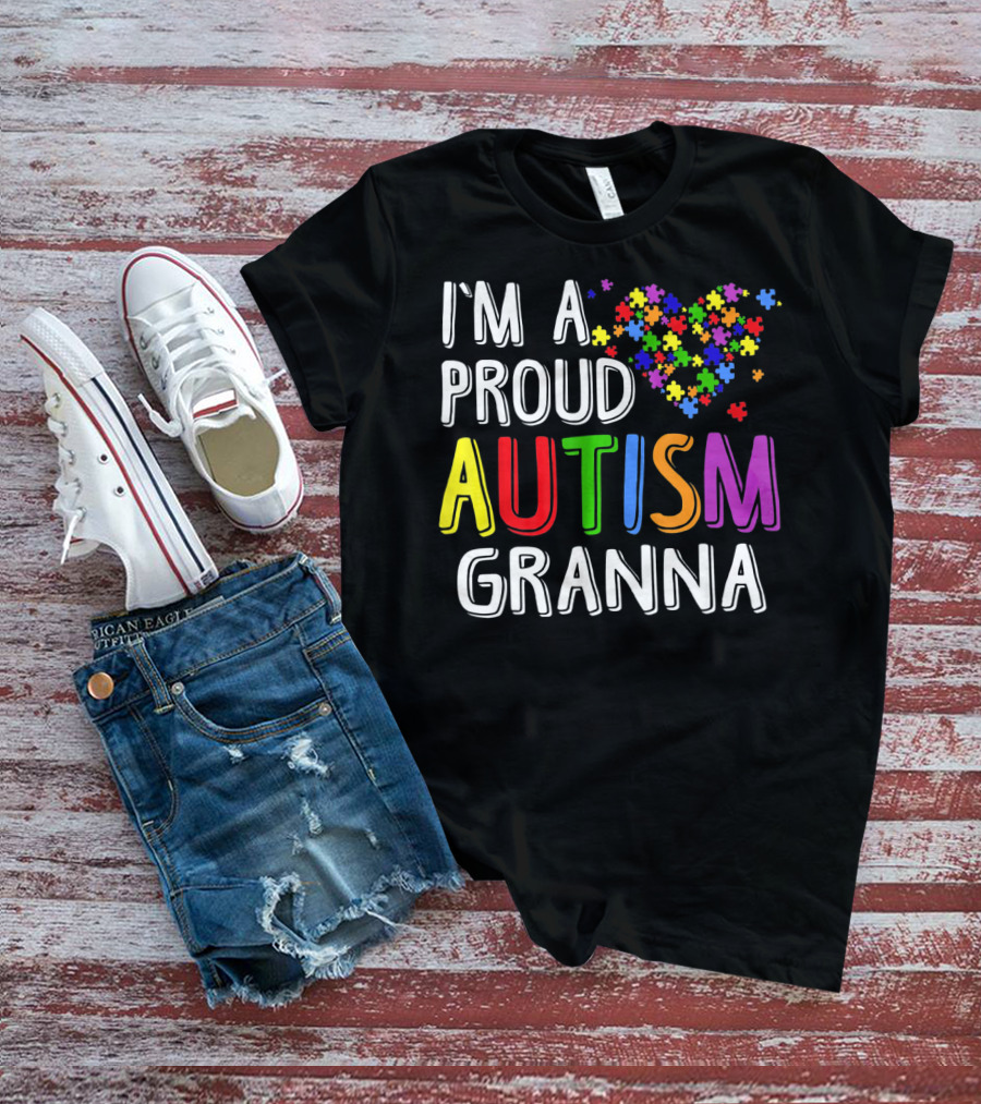 I'M A PROUD AUTISM GRANNA Puzzle Heart T-Shirt