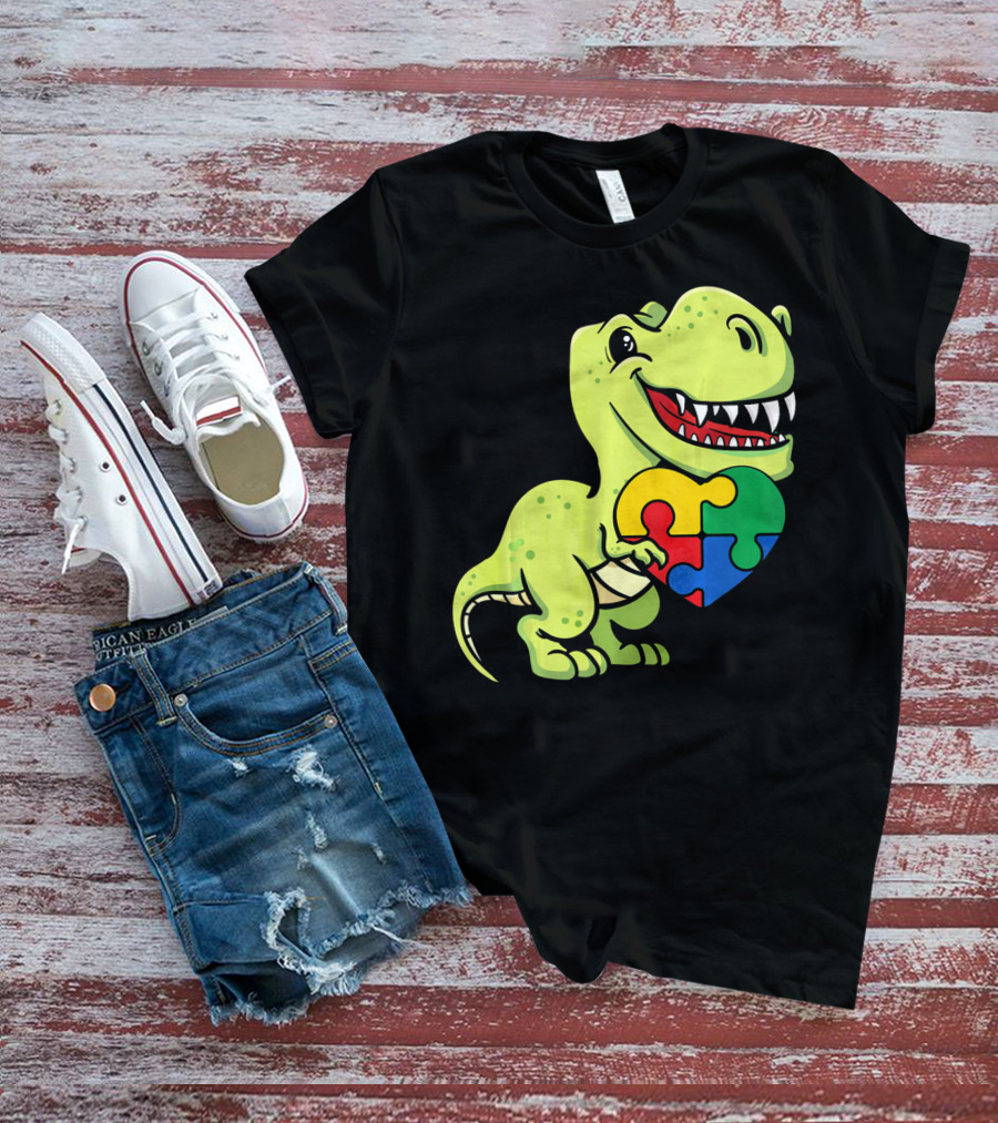 Autism Awareness Day Dinosaur T-Rex Holding Puzzle Heart T-Shirt