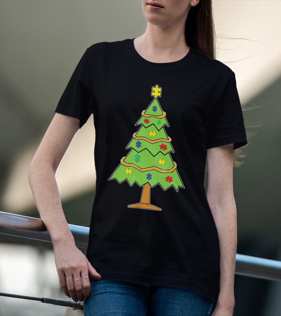 Autism Awareness Christmas Tree With Colorful Puzzle Pieces T-Shirt