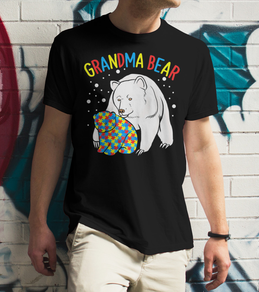 Grandma Bear Autism Puzzle Pattern Hugging Cubs T-Shirt