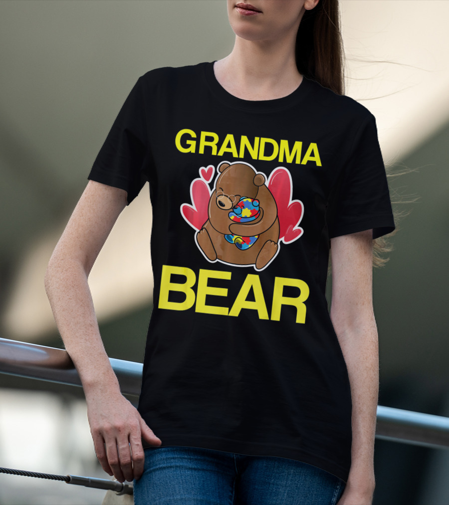 Grandma Bear Hugging Bear With Autism Puzzle Heart Balloon T-Shirt