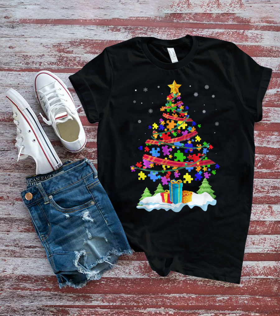 Autism Christmas Tree Puzzle Pieces And Gifts Festive T-Shirt