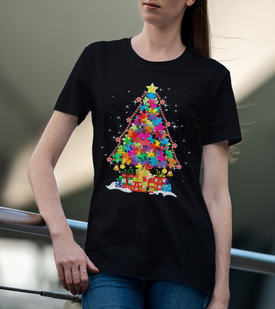 Autism Awareness Puzzle Pieces Christmas Tree With Star And Presents T-Shirt