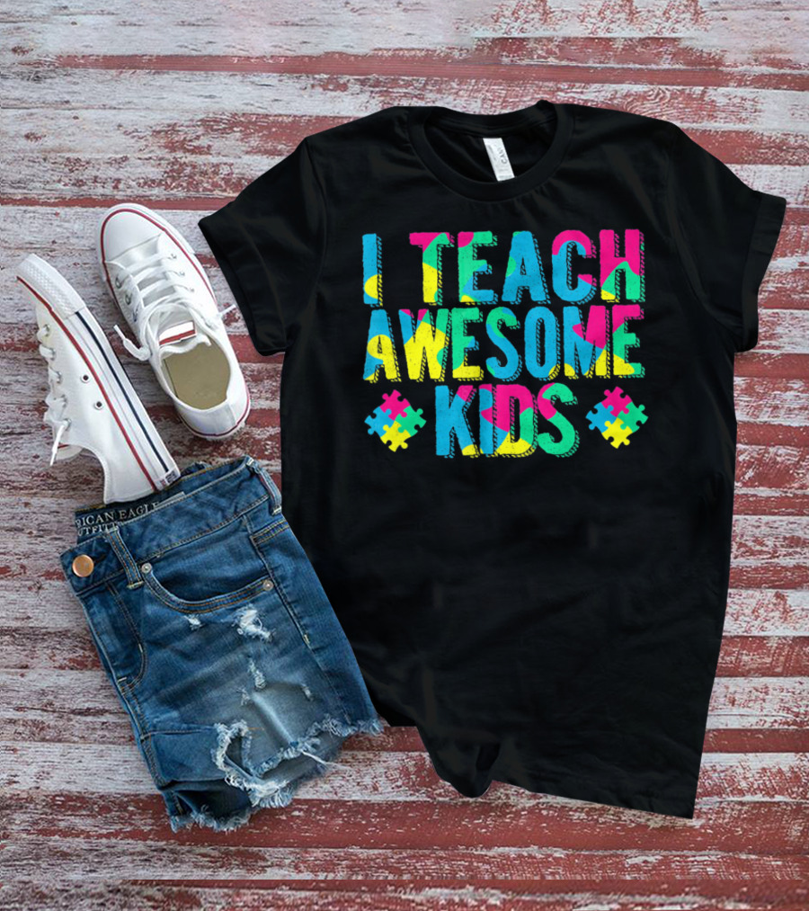 Autism Awareness I Teach Awesome Kids Puzzle Pieces T-Shirt