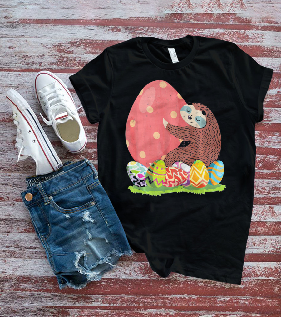 Girls Sloth Easter Women Funny Easter Egg Hug T-Shirt