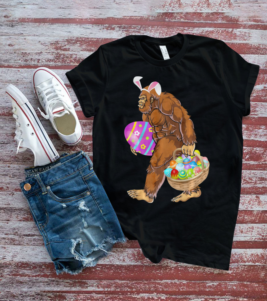 Bigfoot Easter Egg Hunt With Bunny Ears And Basket T-Shirt