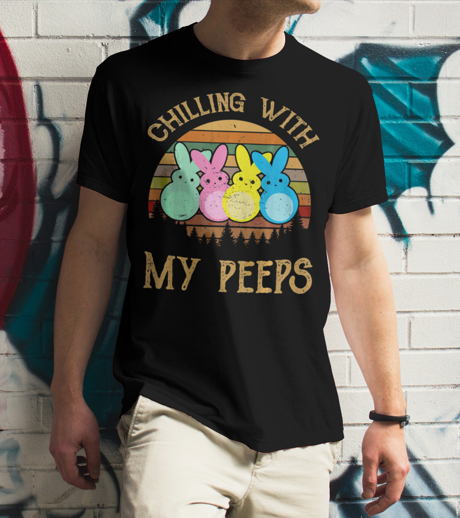 CHILLING WITH MY PEEPS VINTAGE EASTER BUN BUNNIES RETRO SUNSET STRIPES T-Shirt