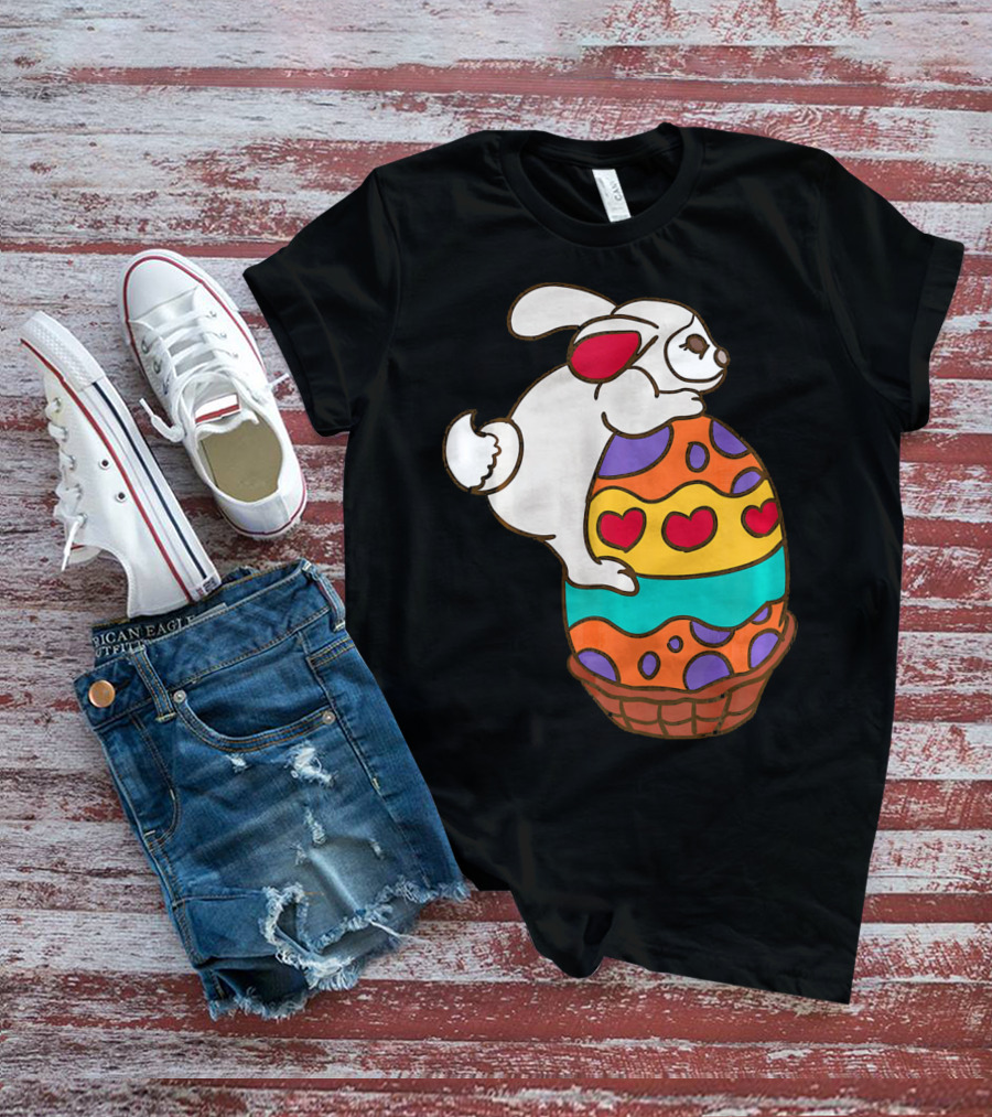 Easter Bunny Hugging Colorful Heart Patterned Egg T-Shirt