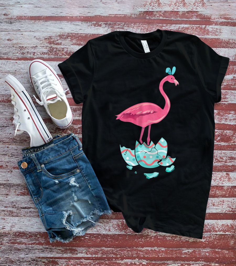 Funny Pink Flamingo On Easter Egg Bun With Bow T-Shirt