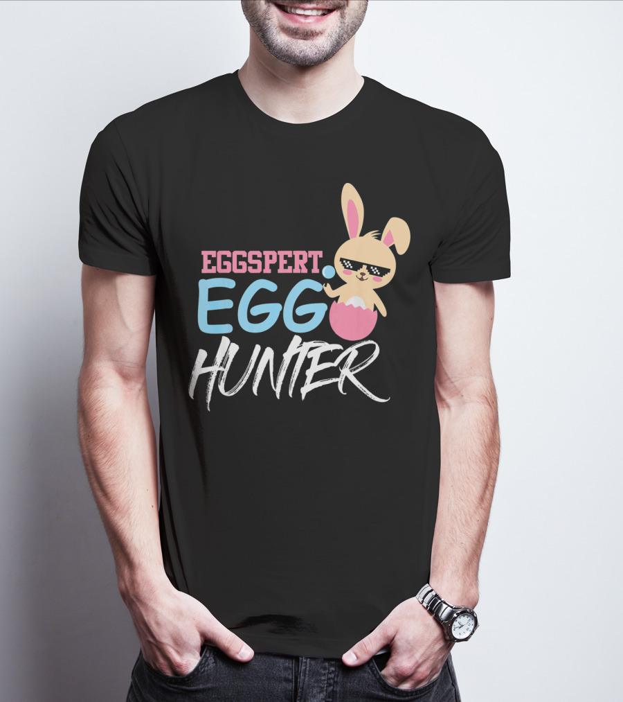 Eggspert Egg Hunter Bunny Sunglasses Easter Fun T-Shirt
