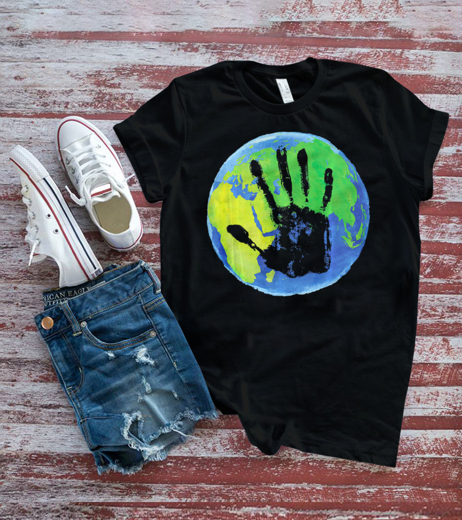 Earth Day Globe With Handprint Nature Conservation T-Shirt