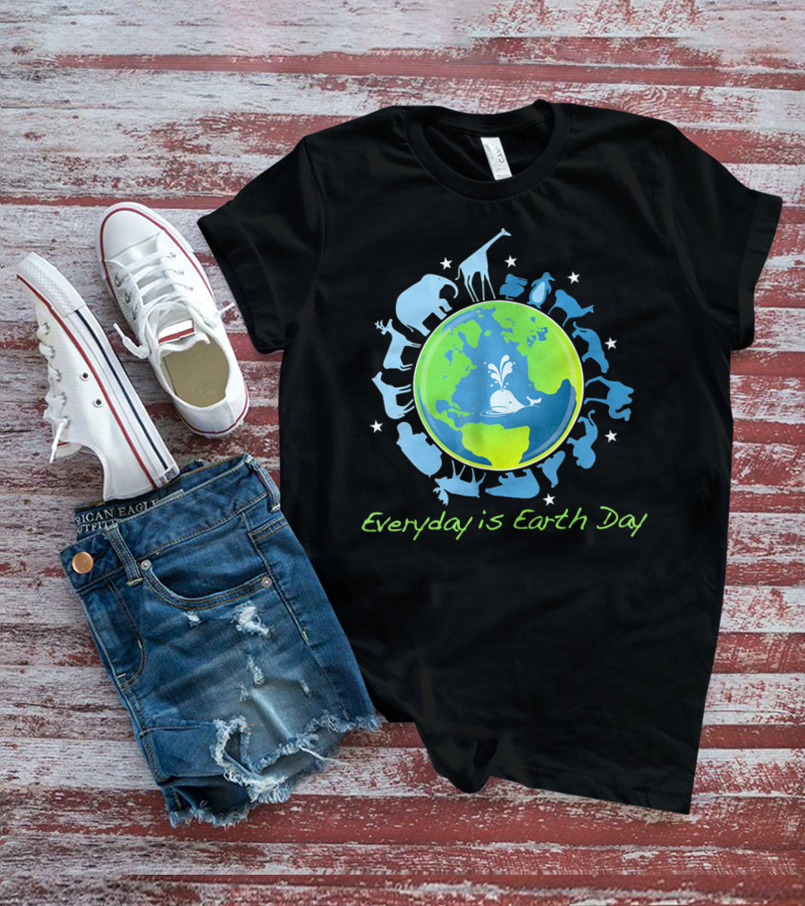 Everyday Is Earth Day Animals Globe Wildlife Conservation T-Shirt
