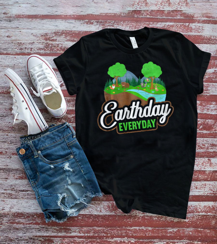 Earth Day Every Day Conservation Wildlife Nature Scene T-Shirt