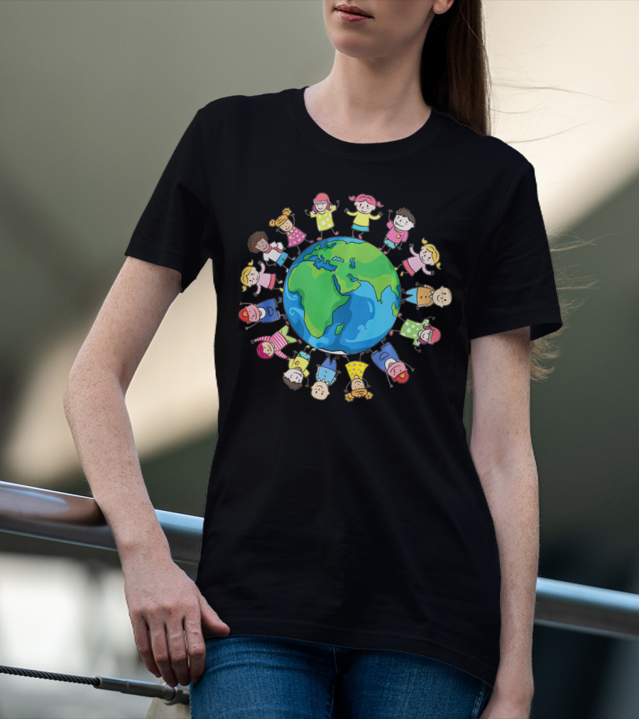 Happy Earth Day Children Around The World Holding Hands Planet T-Shirt