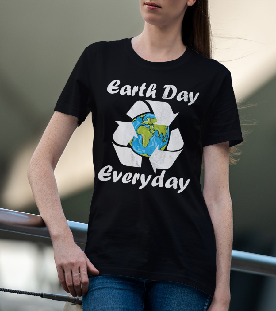 Earth Day Everyday Vintage Recycle Globe T-Shirt
