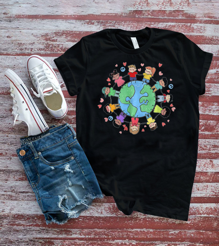Children Holding Hands Around The World For Earth Peace And Love T-Shirt