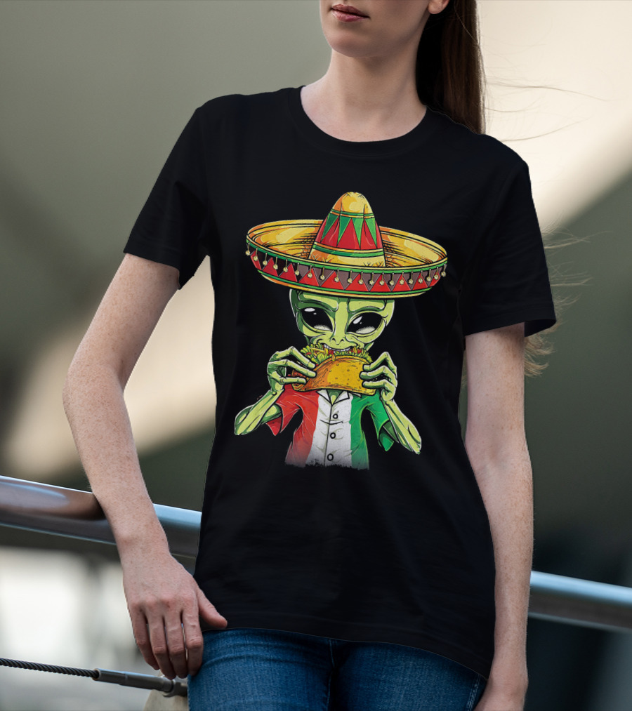 Cinco De Mayo Alien With Sombrero Eating Taco T-Shirt