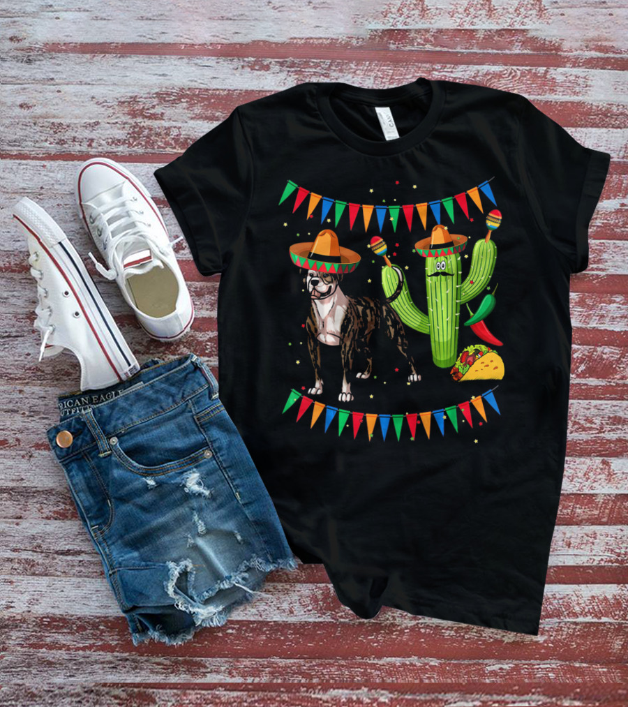 Sombrero American Bulldog Dog Mexico Cactus Chili Taco Fiesta T-Shirt
