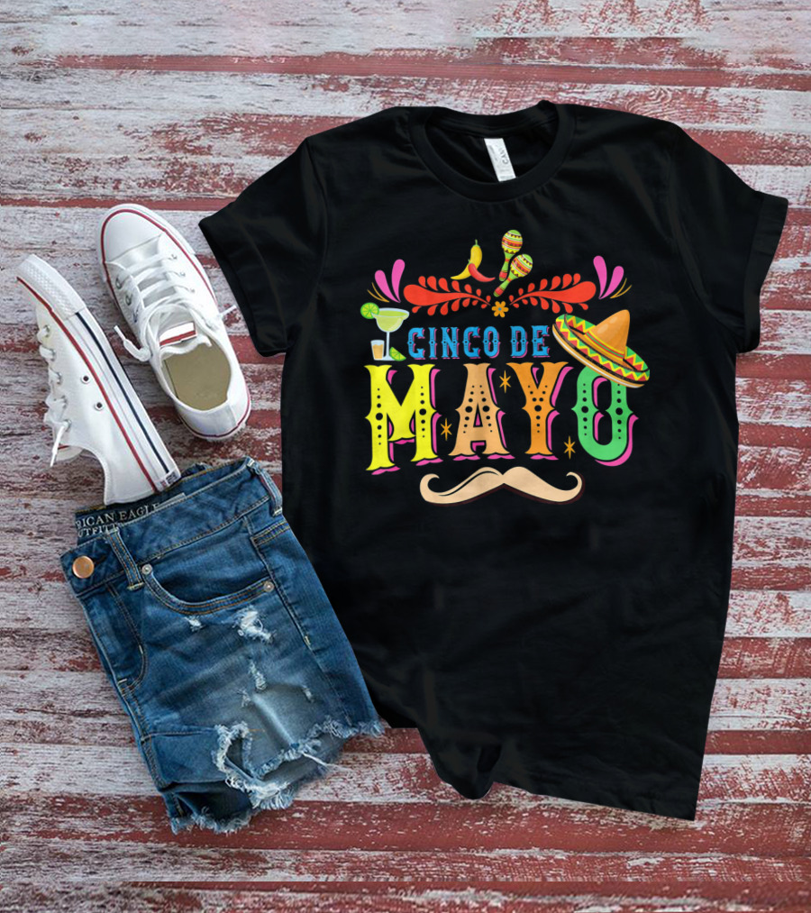 Cinco De Mayo Fiesta Sombrero Maracas Mustache T-Shirt