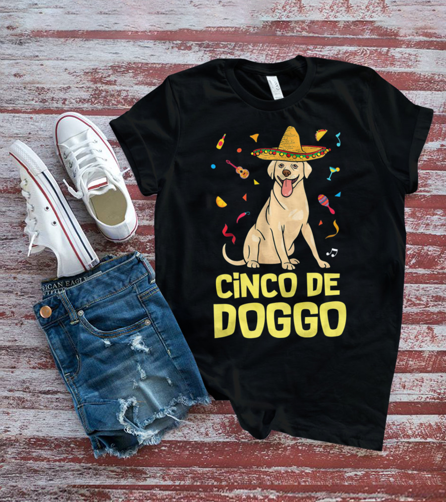 Cinco De Doggo Funny Taco Sombrero Labrador T-Shirt